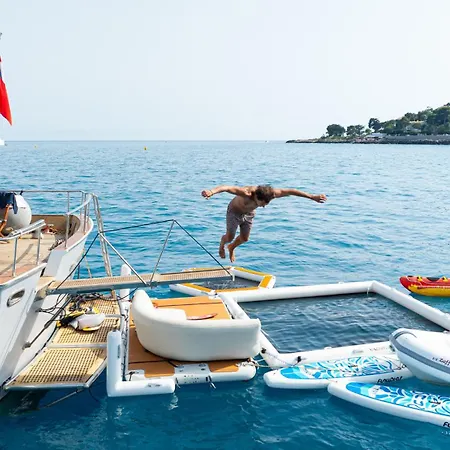 Zaffiro Yacht - Festival De La Plaisance 2024 Hotel na wodzie